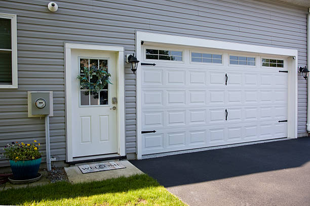 24/7 Emergency Garage Door Panel Replacement experts in Stafford County County, VA